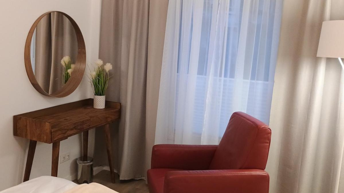 2-room With Balcony View Of Aussenalster *